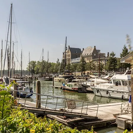 Trendy Crib In Centre 아파트